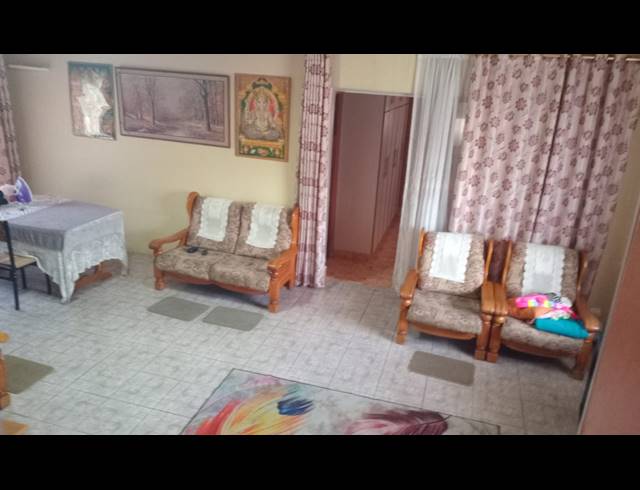 5 BEDROOM HOUSE FOR SALE IN CROSSMOOR